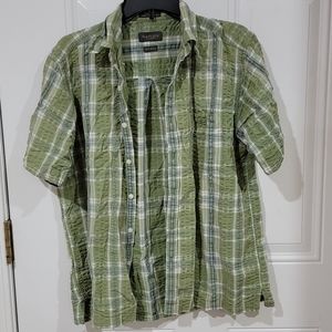 Van Heusen Green plaid shirt size Medium